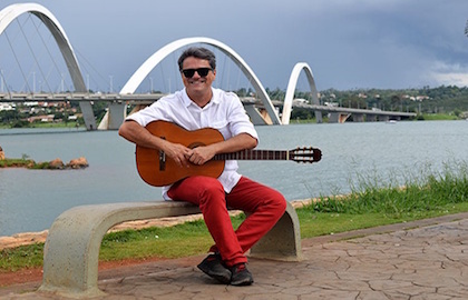 Estilhaço de Alegria - Geraldo Carvalho