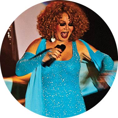 Divinas Divas, a história da primeira geração de travestis do Brasil.