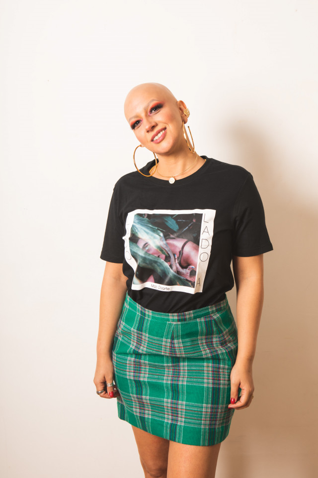 Camiseta Gola U unissex + Disco