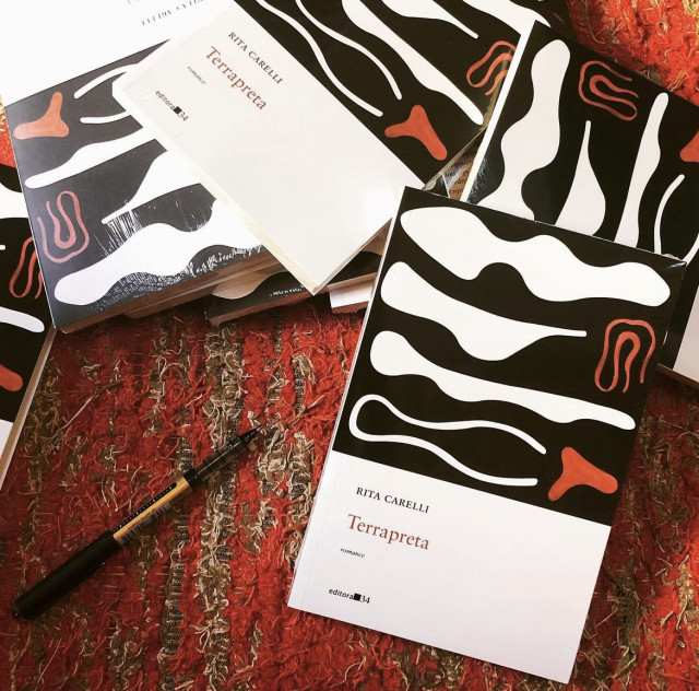 2 ingressos, artesanato e livro