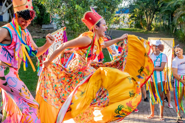 Desfile no Bloco Carnavalizar