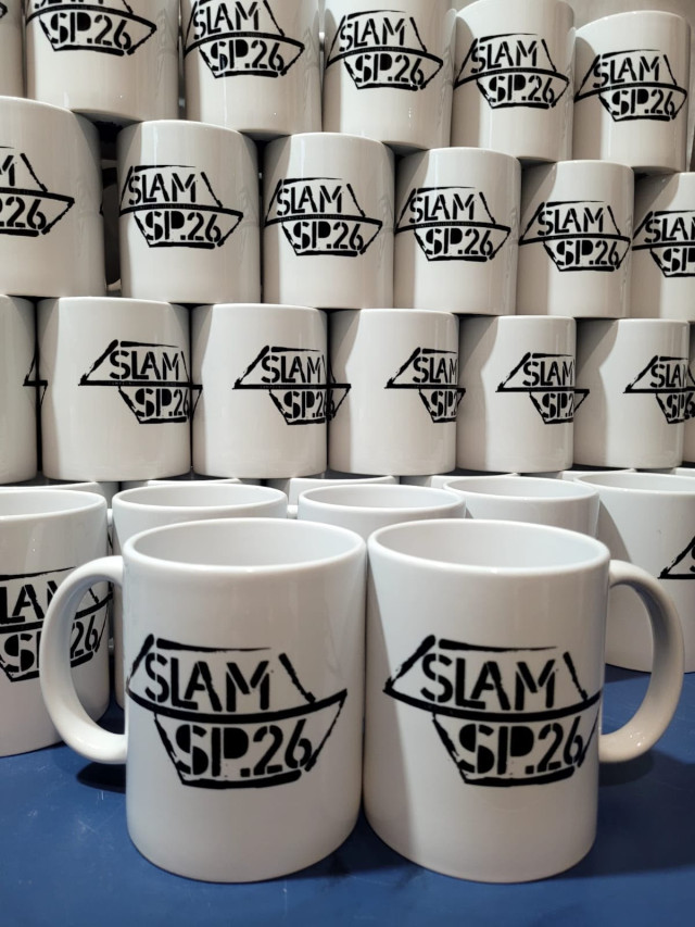 CANECA PRA MOLHAR AS PALAVRAS
