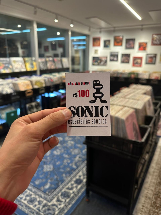 EP/ ÁLBUM COMPLETO + Vale R$ 100 Sonic